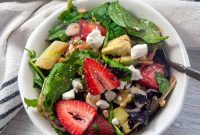 Vibrant Strawberry Salad with Zesty Vinaigrette