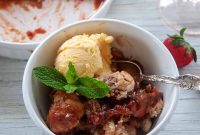 Sweet and Tart Strawberry Rhubarb Cobbler