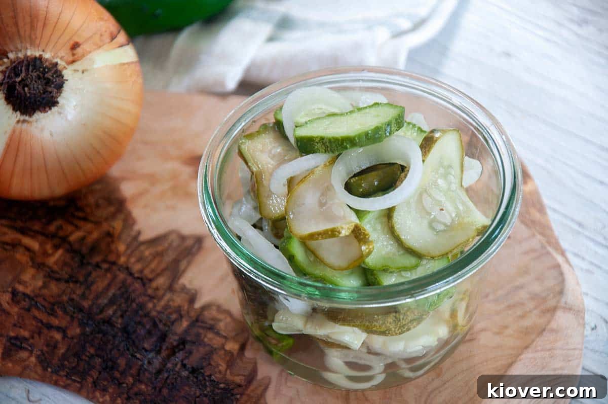 Finished Refrigerator Pickles Refrigerator pickles in a Weck jar.