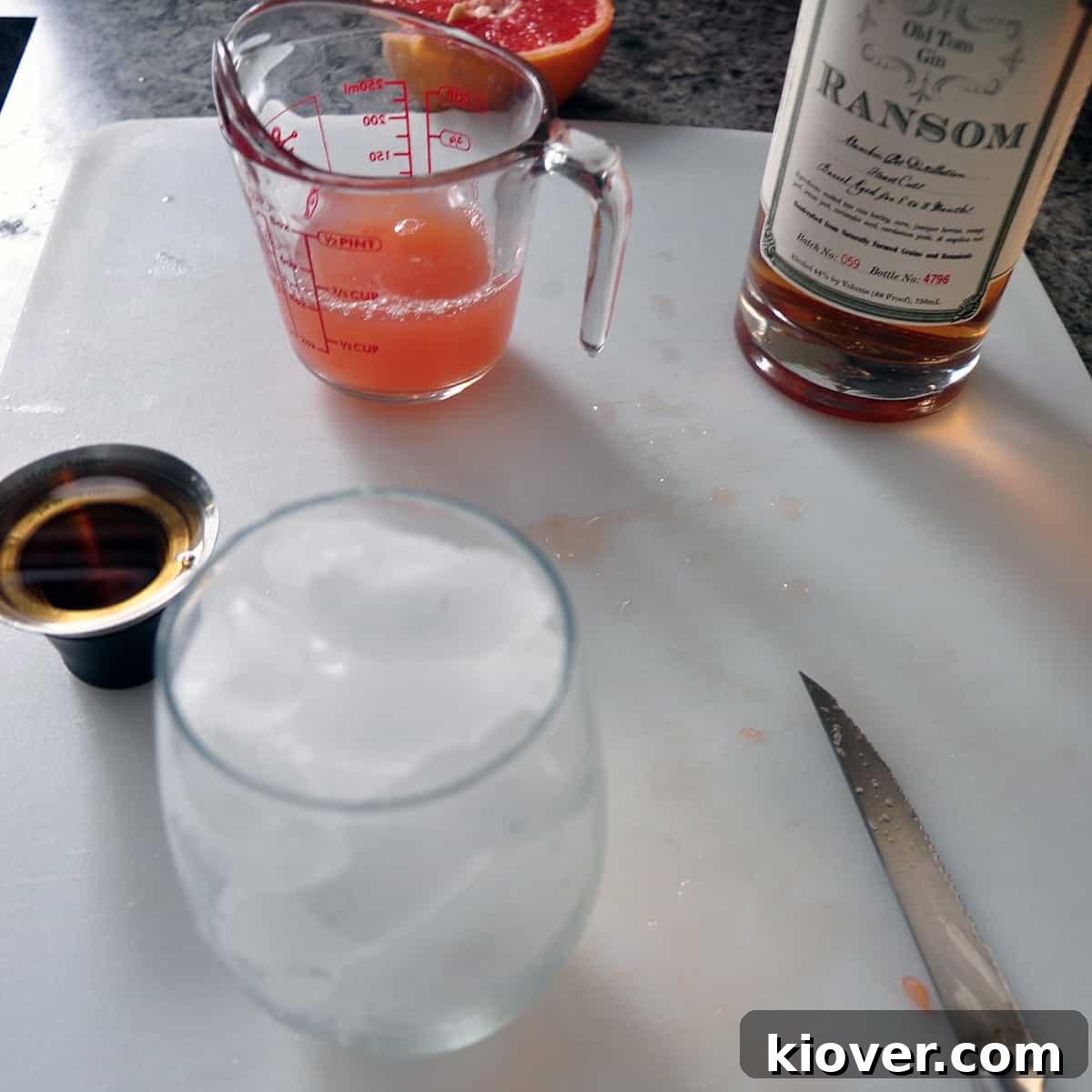 Process pic for grapefruit greyhound drink.