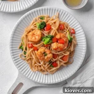 Savory Prawn Noodles 9 prawn noodles with broccoli and red pepper.