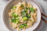 Creamy Garlic Broccoli Pasta with Parmesan