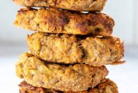 Chewy Oatmeal Cookies Recipe with Raisins and Cinnamon