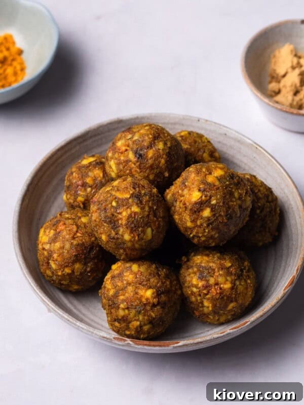 Healthy energy balls with ginger and turmeric.