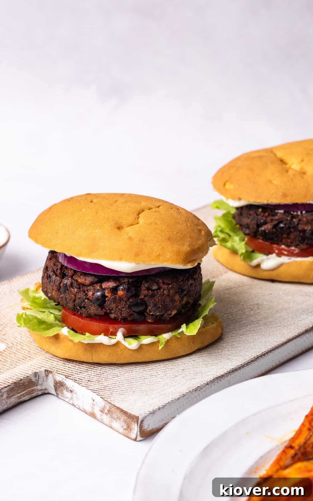Juicy Portobello Mushroom Burger Recipe for Grill or Skillet 10 vegan mushroom and black bean burgers in gluten free buns.