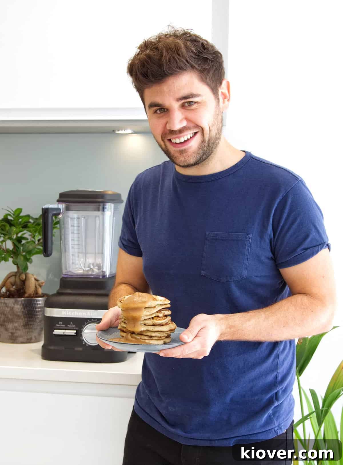 Autumn Applesauce Pancakes 