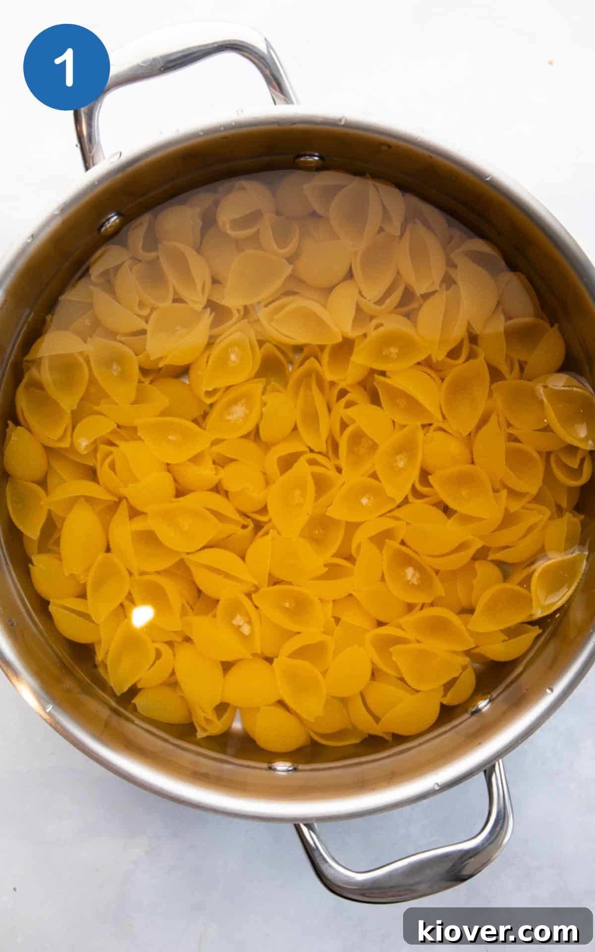 Creamy Tuna Pasta Salad with Lemon and Fresh Herbs 4 cooking pasta in salted water.