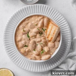 Creamy Butterbeans served with toast.