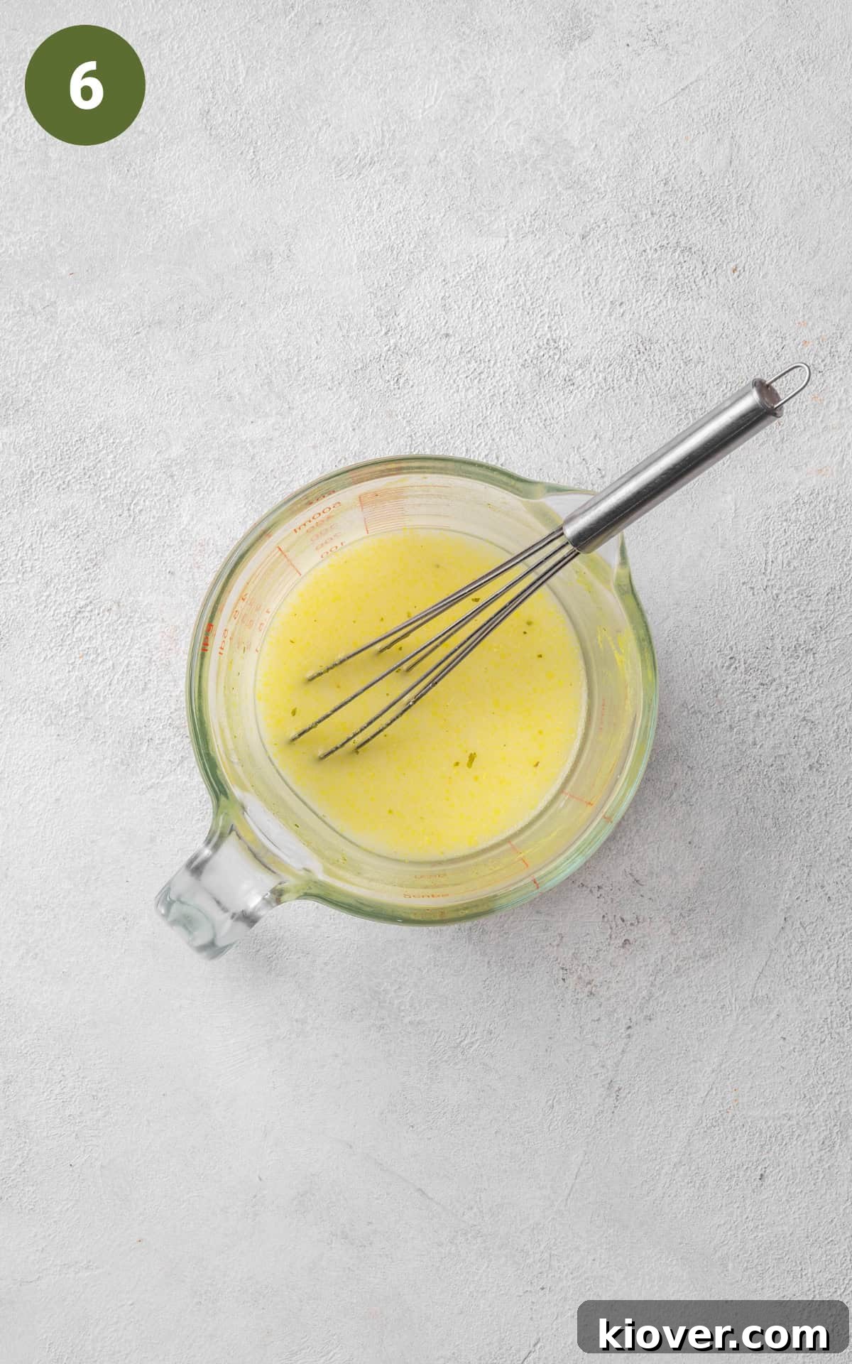 Creamy Chicken and Sweetcorn Soup Recipe for Cozy Weeknights 9 chicken stock mixed with cornstarch.
