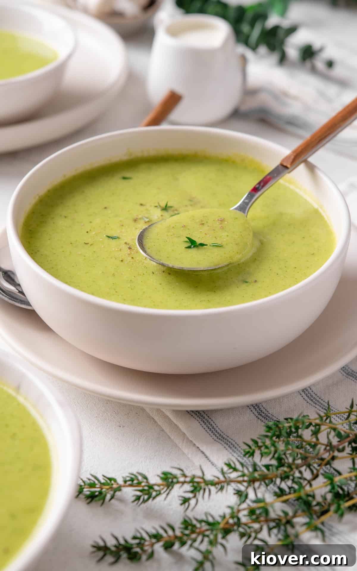 Courgette soup served in a plate.