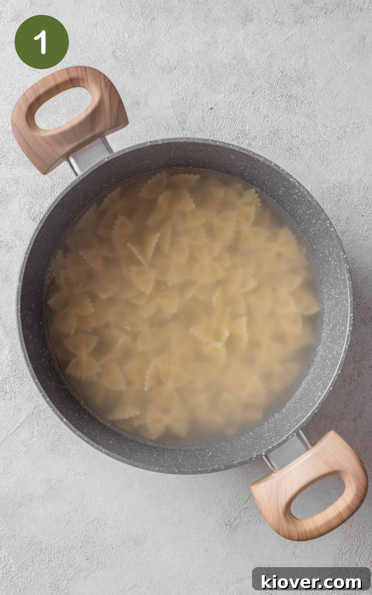 Creamy Garlic Broccoli Pasta with Parmesan 4 Pasta in a pot of salted boiling water.