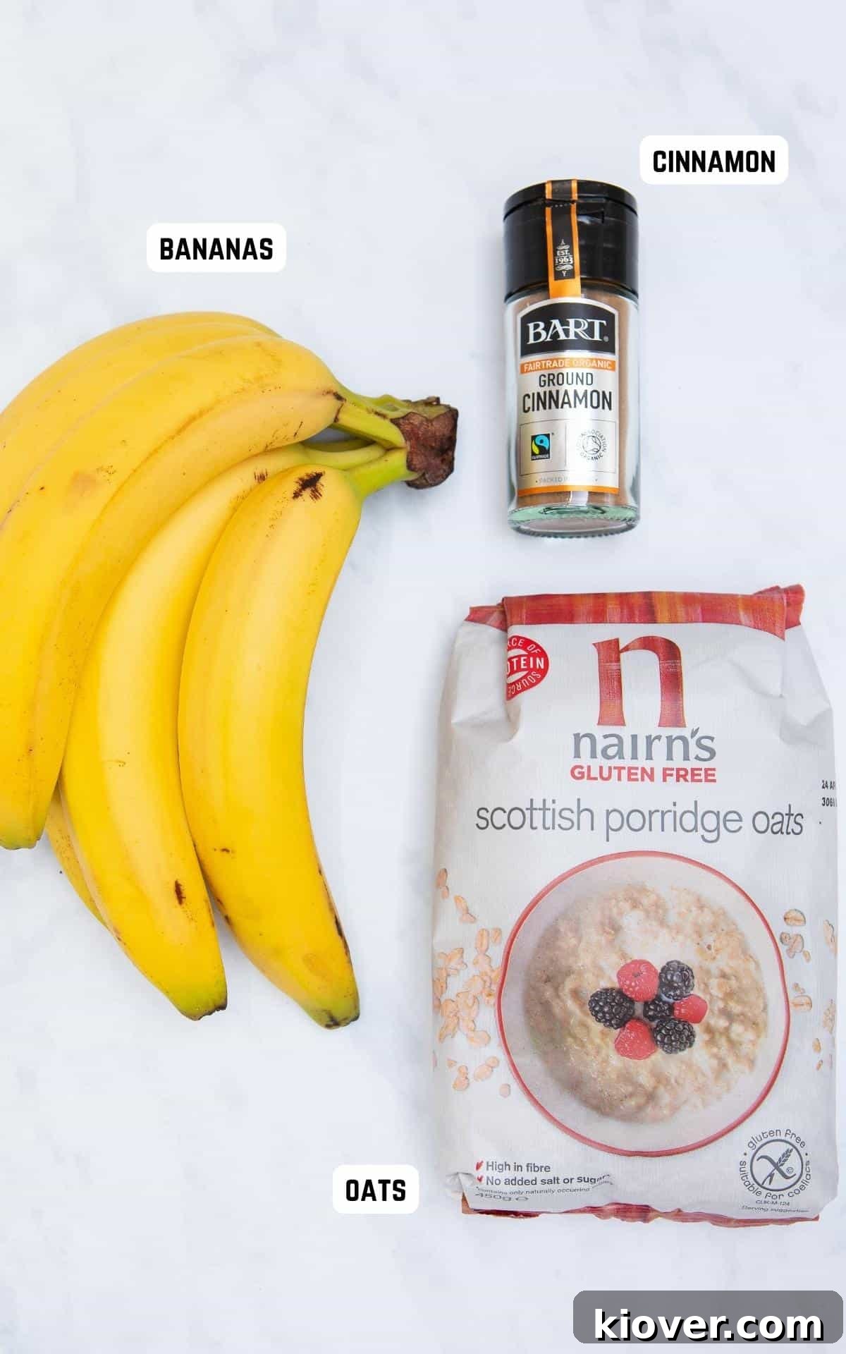 Banana Breakfast Bars with Oats and Nuts receita 3 breakfast banana bar ingredients laid out on a white background.
