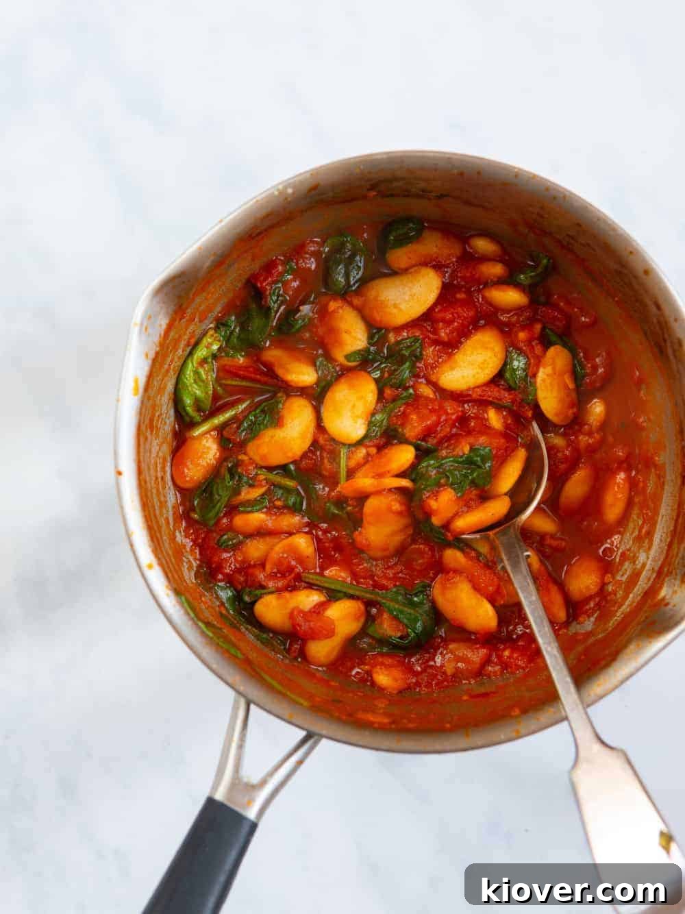 Spicy Butter Beans Recipe: Flavorful One-Pot Side Dish 4 Butterbeans cooked in a metal pot.